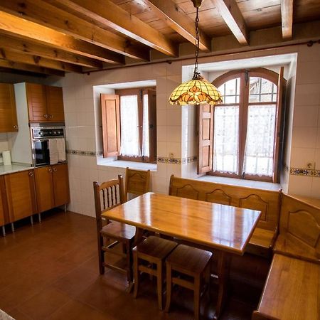 La Casa Del Abuelo Pension Hoyos del Espino Buitenkant foto