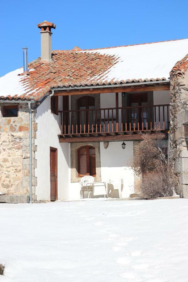 La Casa Del Abuelo Pension Hoyos del Espino Buitenkant foto